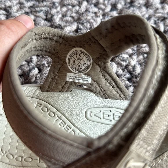 KEEN women’s Sandals - size 7.5 gently used (color-brindle/shitake) - Picture 6 of 6